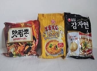 韓国のインスタントラーメン三種類